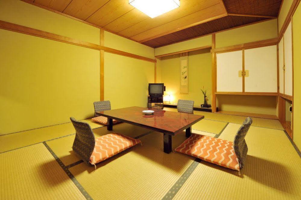 Nakayasu Ryokan Kanazawa Exterior foto